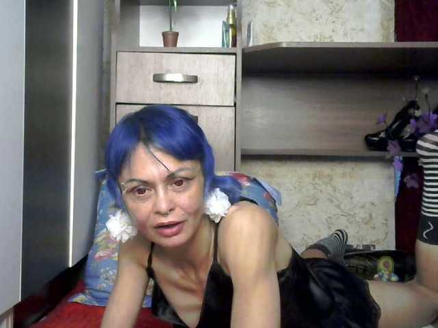 Foto's Icecandyshoko Hi)))I'm Candy))) write private messages and chat 2 tokens))) adding friends and mutual subscription I have a lot of different shows)))#piercings and tattoos# fetishes#flexing#deep throat#bdsm# ask)))) I don't watch cameras for free
