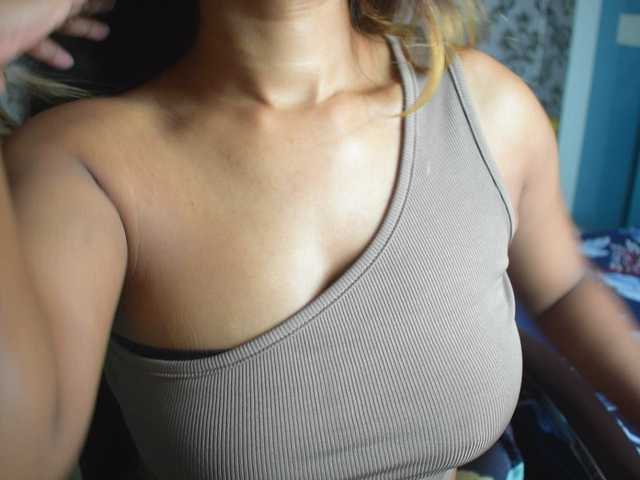 Foto's indianpriya 500 tokens for pvt and c2c | deep fingering | squirt show in private |55 tk , 77 tk help me squirt on ultra high #asian #indian