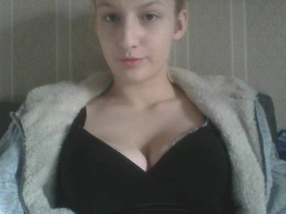Foto's investRichArt Hi my love! Lovense starts to work from 2 tks! Come in pvt and take all of me )))