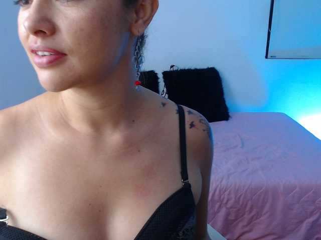 Foto's JanneMilf oil ass + SQUATS at 178 ♥ Hi guys !! i'm new here ! dont be shy and be kind ♥ dont forget to follow me lush on