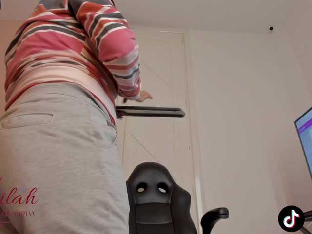 Foto's Kammilah1 Help me squirt faster with 666Handjob video! Repeating Goal: MULTISquirtshow