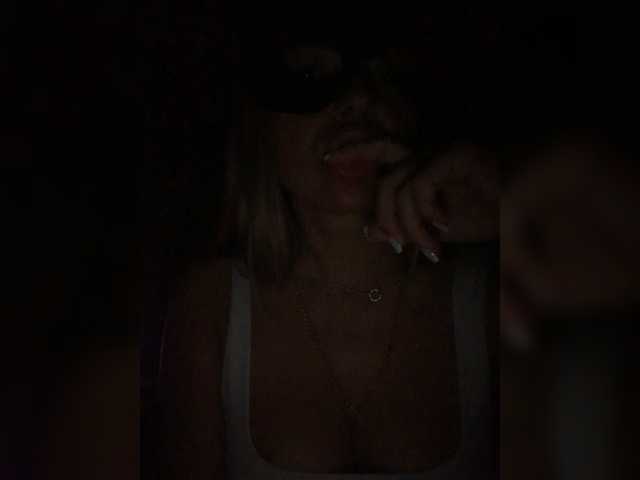 Uitzending screenshots Karalinaa
