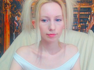 Foto's KassiaDinn lovens on!!!! 100 titts; 200 naked; add friend 50; play with toy and in roleply in pvt!!!