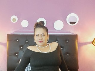 Erotische videochat KathiaHunt