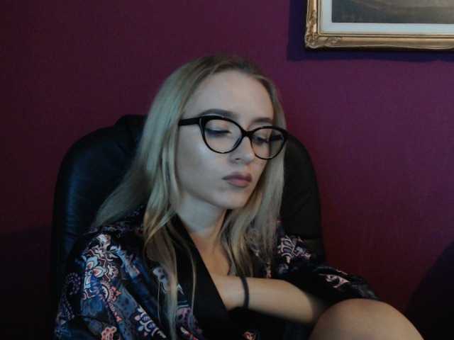 Uitzending screenshots kendrabanks