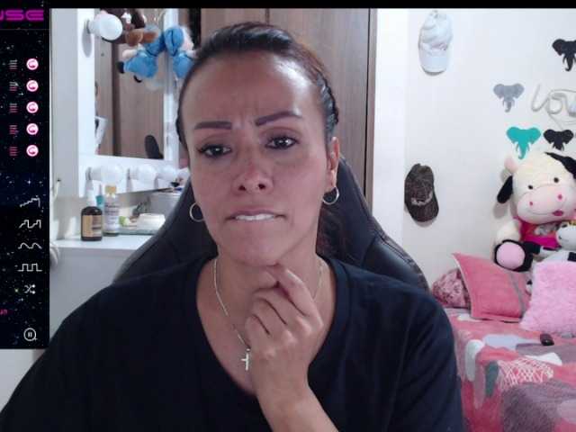 Uitzending screenshots emmily_castro