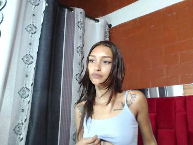 Foto's Kimnberly #18 #skinny #redhead #petite #cute #natural #ebony #latina #anal #squirt Make me Wet and SQUIRT (888 Tokens)