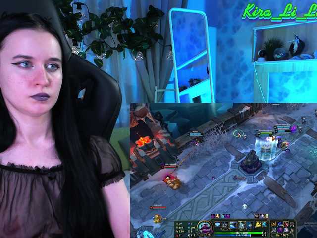 Foto's Kira_Li_Lime Hi guys!)) ❤ ^_ ^ Stream of game and creative amateur performances!!!:* I will be glad to your support in the TOP-100. In the game group with fingers, toys in complete privat. @remain Before the Body show