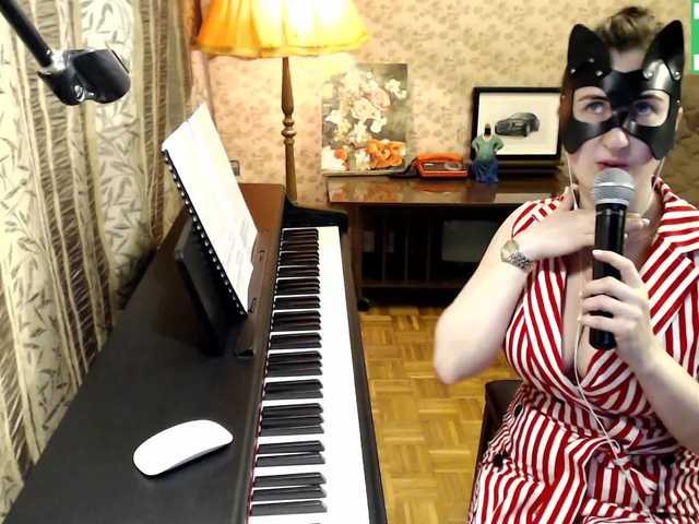 Foto's L0le1la Hello everyone! My name is Vlada! And I'm learning to play the piano) Give me flowers: - 505 tk. Change dress: - 123 tk. Your name on me: 254 tk.