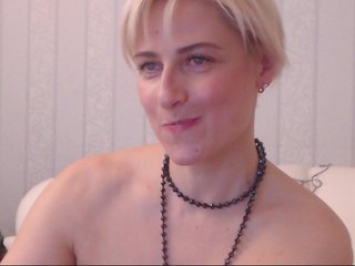 Foto's LadyyMurena Hello guys!Show tits here for 30 tok,hairy pink pussy for 50,all naked -90,hot show in pvt or in group or in pvt