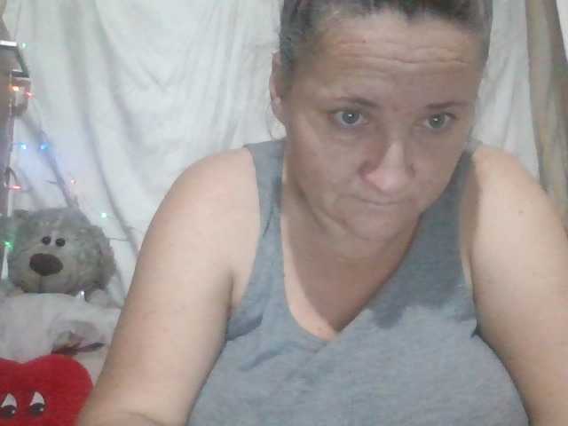 Foto's LaraXXX33 Hello Today my bigg boobs are just 10 tok if u want see more I have menu try it!!