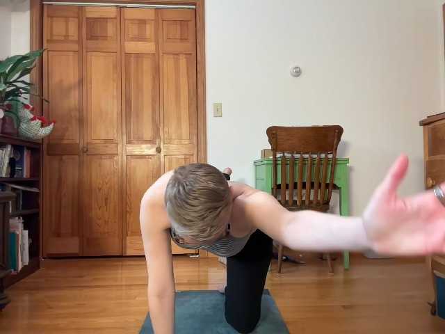 Foto's LeahWilde Yoga time!- keep in mind lurkers will be banned, if you can't tip you can't stay