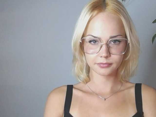 Foto's lexieSpicy Sweet and yet dang naughty ;) #innocentface #sweet #petite #glasses #fetish #natural #shorthair #domina #teaser #cfmn #joi #cei #cbt #sph #cucktrainingI don;t speak russian