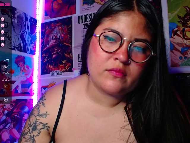 Foto's LeylaStar1 spank ass until red at @goal #daddy #ahegao #slave #chubby #curvy - Goal is : SQUIRTING #hairy #tattoo #chubby #daddy