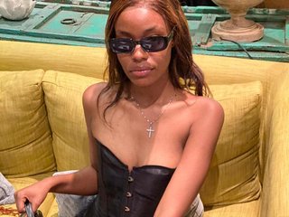 Erotische videochat Lillie-03