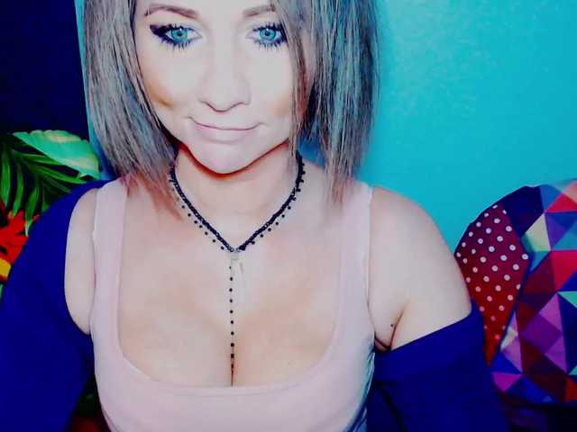 Foto's Lilly666 hey guys, ready for fun? i view cams for 50, to get preview of me is 70. lovense on, low 20, med 40, high 60. yes i use mic and toys, lets make it wild