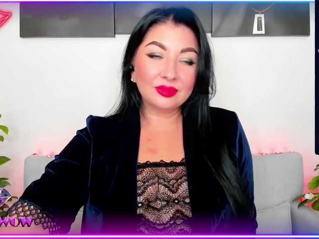 Foto's Lina-Wow Hello, I'm Lina! I love your vibrations, Lovense in me) from 2 tk, before private write in a personal, privates from 5 minutes less to a ban, I don’t show anything without tokens. WE HAVE FUN?