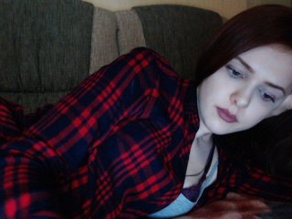 Foto's Fiery_Phoenix hello, I am Kate) put love) all shows - group and full private) changing clothes - 55 tokens) dances - 77 tokens) slaps - 11 tokens. I collect for gifts for the New Year)
