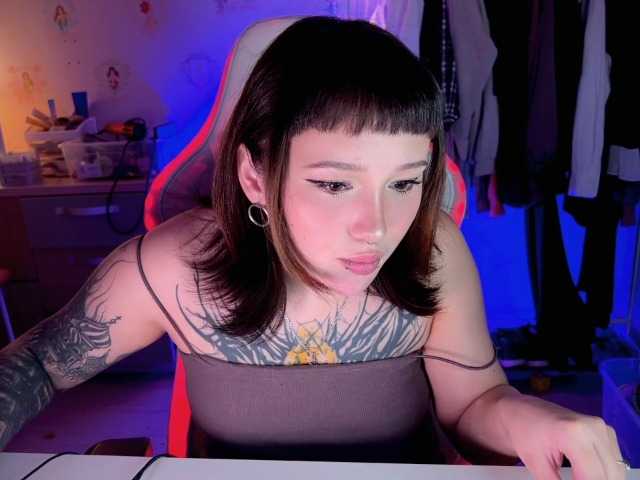 Uitzending screenshots littlewetgirl