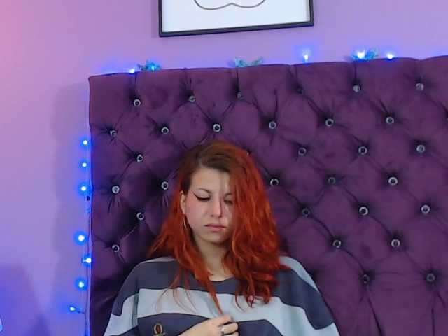 Foto's LolaMustaine ♥♥ TONGUE PLAY ♥ Rub my face with your soft tongue and taste me♥#mistress #dom #redhead #tiny #young #skinny #feet #deepthroat #ahegao #prettyface #tattoo