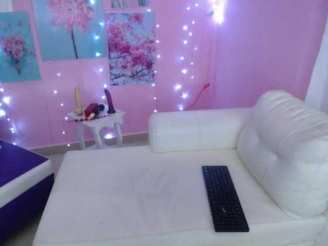 Foto's lunita-dq Love Me: 4444 Tokens Smile: 10 Tokens Feet: 15 Tokens Song request: 30 Tokens View ur cam: 33 Tokes Spank x10: 45 Tokens Boobs: 50Tokens Pussy: 60 Tokens Blowjob: 85 tokens Plug in ass: 102 Tokens Finger in pussy: 122 Tokens naked 150 tokens