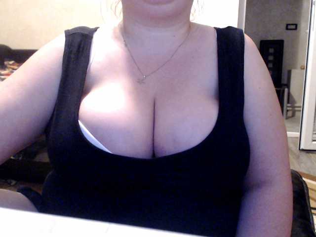 Foto's sweet_pisy1 150 tkn boobs,200 pusy,450 play dyldo pusy,999 ful naked lovense on!!
