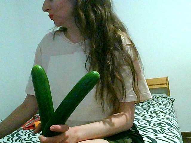 Foto's MagalitaAx go pvt ! i not like free chat!!! all for u in show!! cucumbers will play too