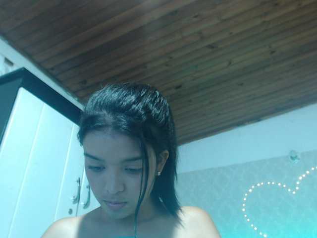 Foto's marianalinda1 undress and show my vajina and my breasts 400 tokes you want to see my vajina 350 my breasts 90 masturbarme 350 show my tail 100. or do everything in private