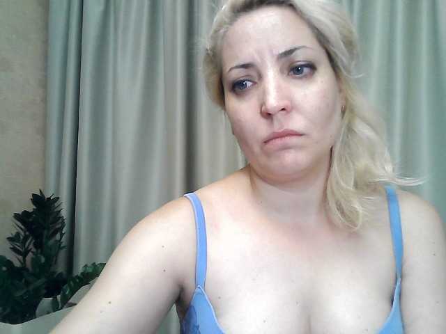 Foto's mariska-kiska look at camera 25, show nipple 20, show breast 40, open pussy 50, open ass 70, undress and show my holes 100 tokens