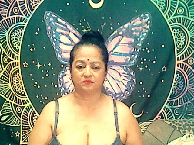 Foto's matureindian boobs 15 tk,ass 25 tokens,fully nude in pvt n spy,tip 15tk to use toy,guys all nude in spy or pvt,spreading ass n pussy also in spy or pvt ,hairy pussy buzz my ohmibod get me wet