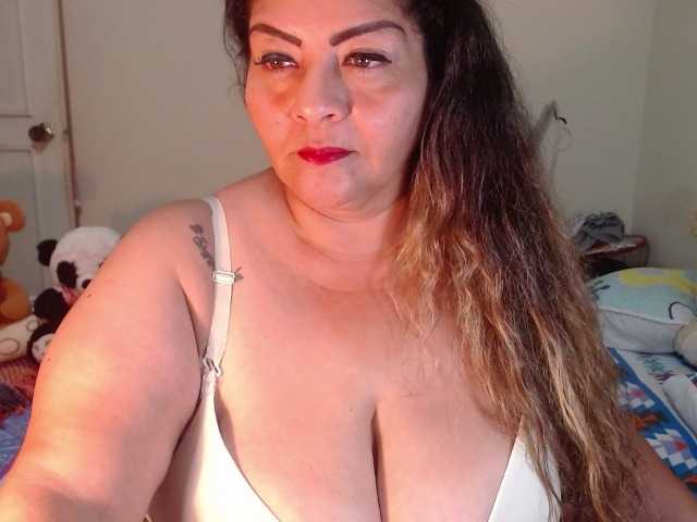 Foto's Maturextgreat #bbw #bigbelly #bigboobs #bigass #grandma #milf #gilf #latina @total 600 @sofar 600 @remain 0