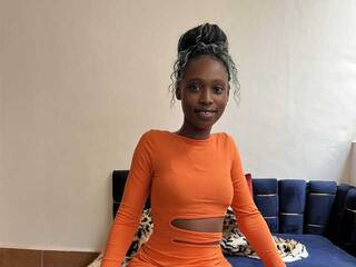 Erotische videochat Melaninebonyxxx