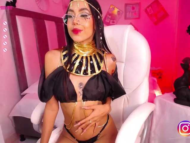 Foto's MelyTaylor ❤️hi! i'm Arlequin ❤️enjoy and relax with me❤️i like to play❤️⭐ lovense - domi - nora ⭐ @remain Toy in my hot and wet pussy with fingers in my ass, make me climax @total