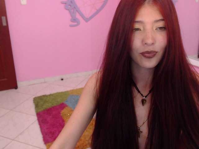 Foto's MiaMartinss Hi guys, I'm Mía, enjoy in my room and help to cum at goal(1985)! #new #latina #redhead #teen #petite