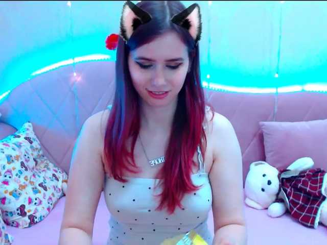 Uitzending screenshots MikaMoonn1