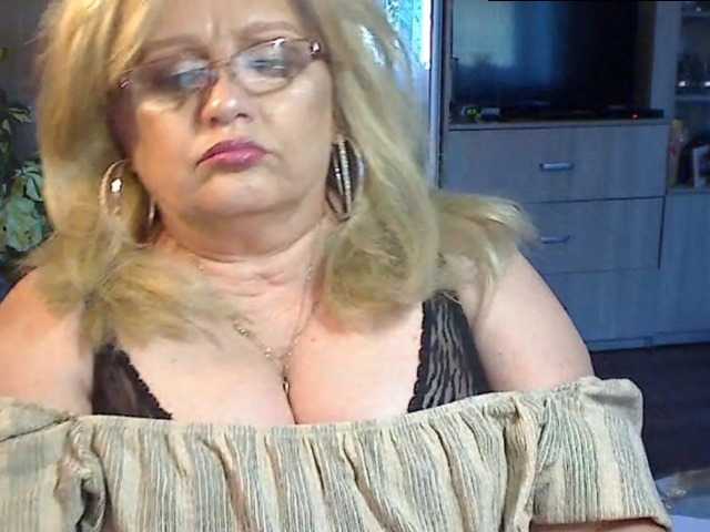 Foto's MilfKarla Hi boys, looking for a hot MILF on a wheelchair..? if you want to make me happy, come to me;)