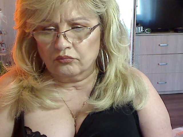 Foto's MilfKarla Hi boys, looking for a hot MILF on a wheelchair..?if you want to make me happy, come to me;)