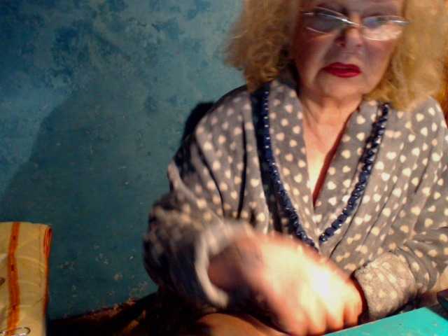 Foto's milo4ka77 boys,60+ old, i will help you cum!!!latex, gloves, fur coats ........ , chek me out ! camera 40 tocins....friends 7 tocins, private : nude mastrubate,see *****0 tok