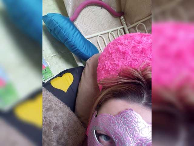 Foto's mischievousWo #Dance #hot #pvt #c2c #fetish #feet #roleplay Tip to add at friendlist and for requests!
