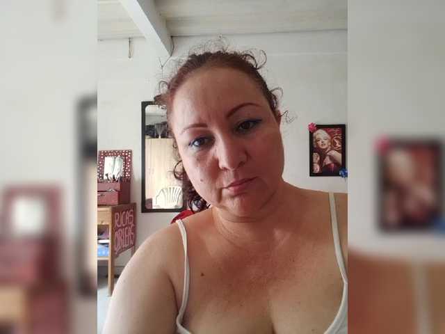 Foto's MommyQueen Hello muy guys mommy queen play pussy ....