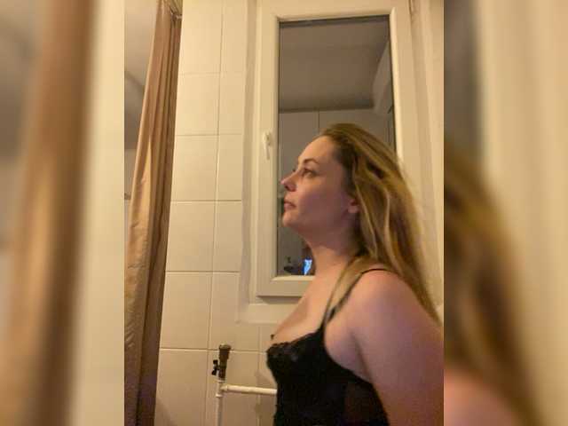 Uitzending screenshots moongirl