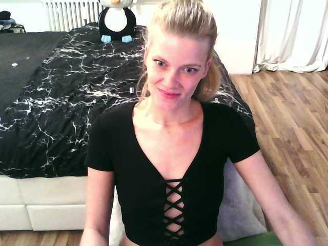 Foto's MuFuMilf I am new and very excited. I wonder what awaits me? :)