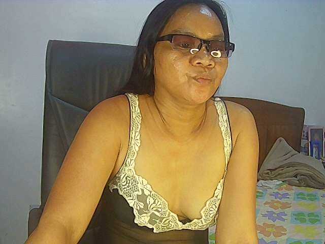Foto's KettyAsian Hey Guy's Go Tip ,,, I'm here to give you Pleasure lets enjoy, If i feel soo good enough you will see me naked .HELP TO MAKE ME CUM GUYS .... GIVE ME MORE ALOT OFF PLEASURE ...
