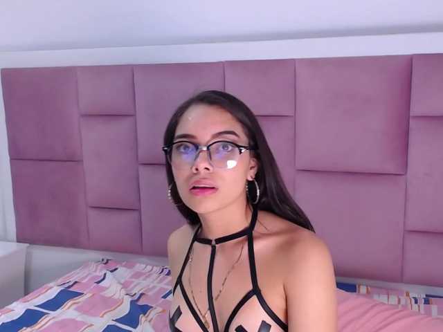 Foto's NalaRey Hey guys! today is a magical day to fuck and have fun together. My Goal is My SLOOPY BLOWJOB #latina #teen #18 #skinny #new @remain for the goal