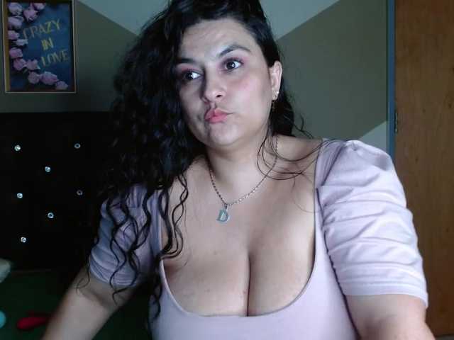 Foto's nebraska69a Good start to the week ready for you my goal spit tits 85tokens #bigboobs, # anal, #squirt, #bigass Tomorrow I will be in transmission at 7 am Time Colombia