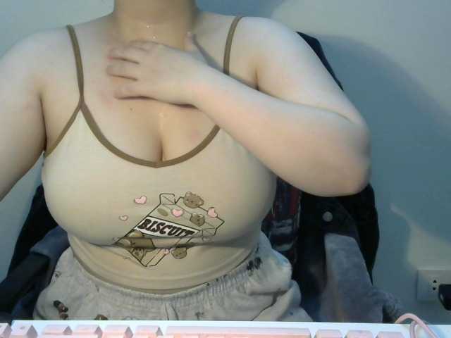 Foto's newsunrayss 88 flash boobs,50token flash ass,100flash pussy,99 give me rores,130 blowjob,150 titsfuck,300 naked,999cumshow,1111squirt show,2345 help me a day offfGoal;1000tks cum show