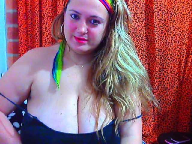 Foto's Ninphoanal69L TITS 40 TOK ASS 20 TOK STAND UP 25 SEE CAM 15 TOK NAKED 100 TOK NAKED AND DILDO 200 TOK ADD FRIEND 5 TOK