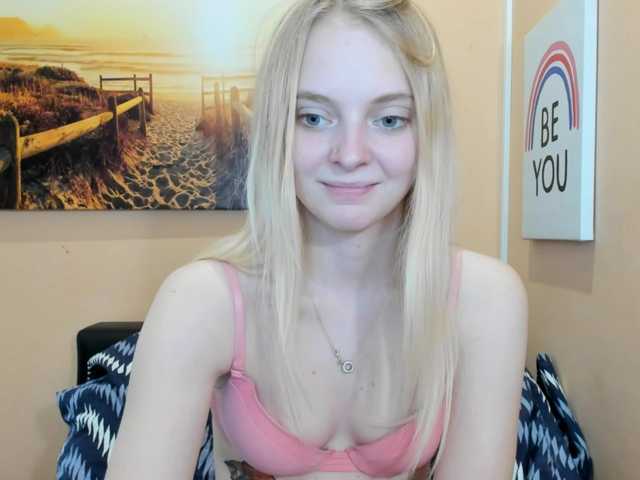 Foto's NurseCream Hey guys, Im an #18years old #young #blondie who is really #horny and wanna have some fun with you! :P:P