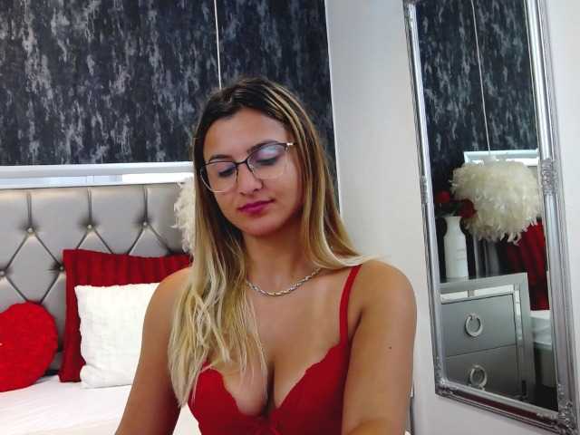Foto's PlayfulNicole Lets meet better and lets have some fun :) Lush is on :) Offer me pleasure with your *****s ;) follow me