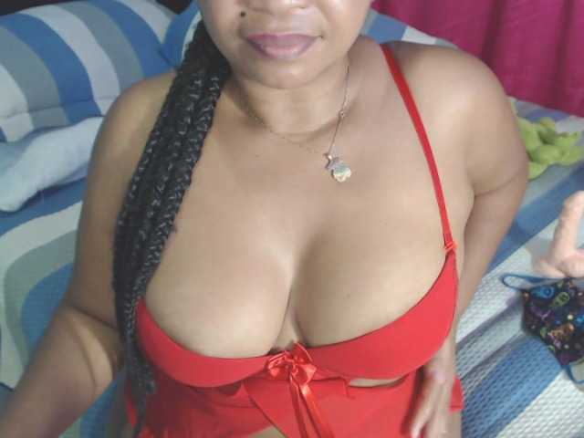 Foto's anasttasiax #ebony #lovenseON#squirting#any tips make me happy goal.333 welcome